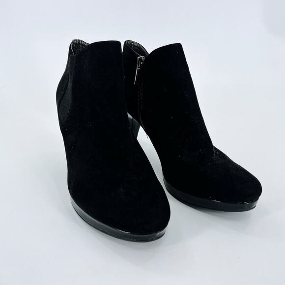 Bandolino Black Faux Suede Zip Ankle Heel Booties Size 9 - Picture 2 of 7